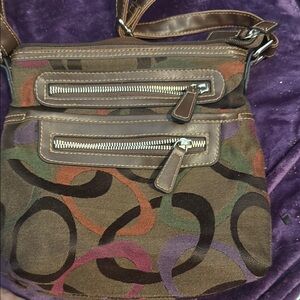 Multicolor Crossbody Bag with Zipper Pockets